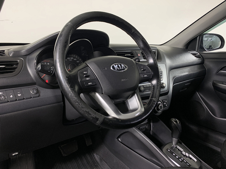KIA Rio 1.4, 2014 года, Автоматическая, ЧЕРНЫЙ