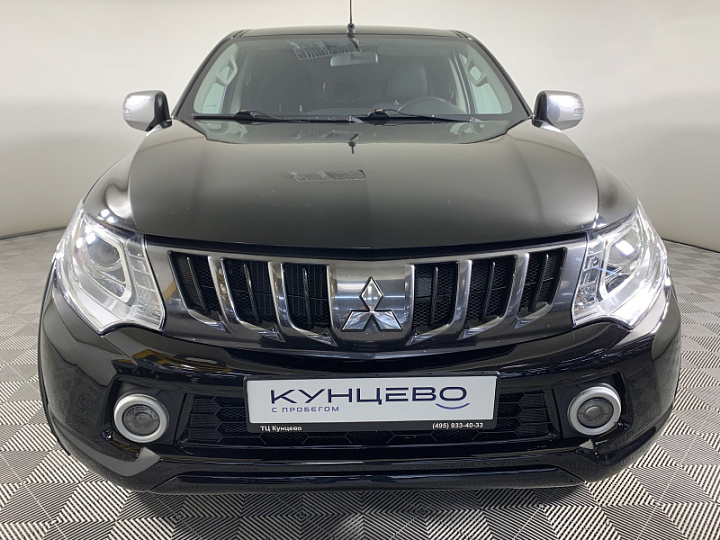 Mitsubishi L200 2.4, 2018 года, Автоматическая, ЧЕРНЫЙ