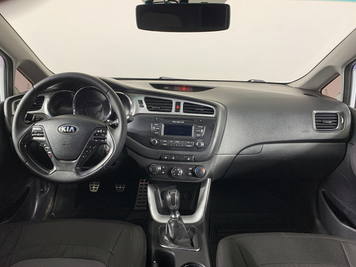 KIA Ceed 1.6, 2012 года, Механика, БЕЛЫЙ