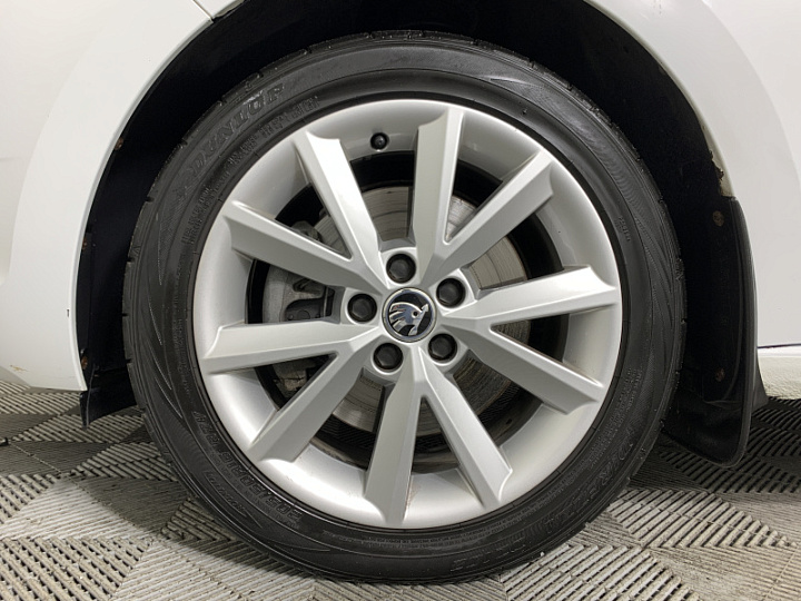 SKODA Rapid 1.6, 2015 года, Механика, БЕЛЫЙ