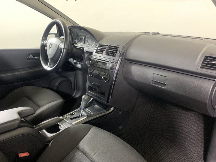 Mercedes-Benz A-Класс 1.7, 2011 года, Автоматическая, КОРИЧНЕВЫЙ