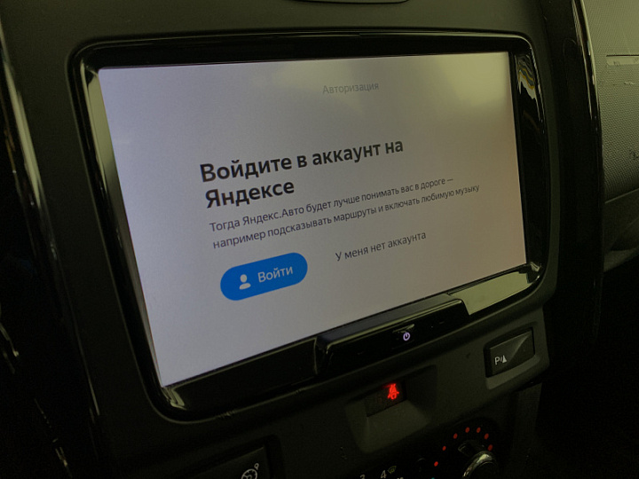 RENAULT Duster 2, 2019 года, Автоматическая, Серебристо-желтый
