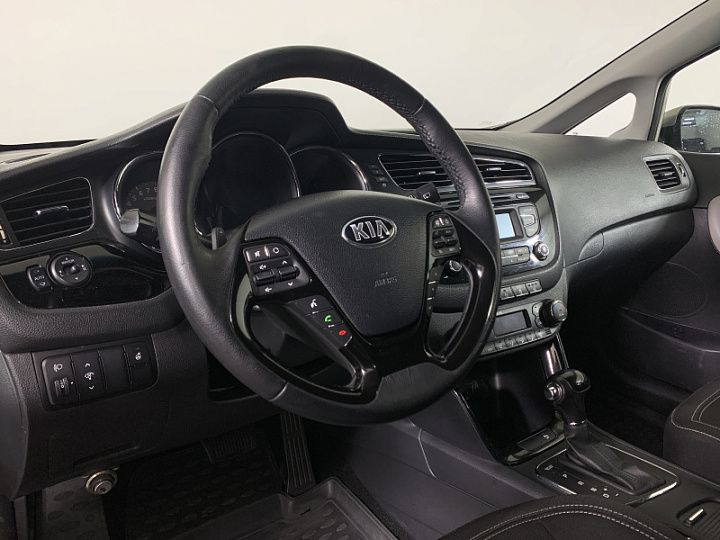 KIA Ceed 1.6, 2013 года, Автоматическая, Серебристый
