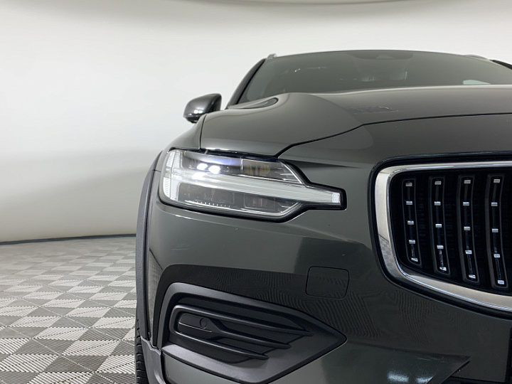 VOLVO V60 Cross Country 2, 2019 года, Автоматическая, Серо-зеленый