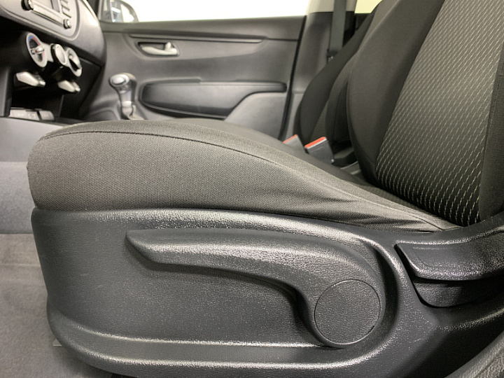 KIA Rio 1.6, 2018 года, Автоматическая, БЕЛЫЙ