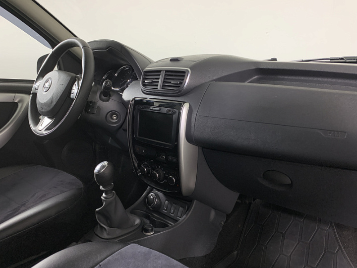 NISSAN Terrano 1.6, 2021 года, Механика, СЕРЫЙ