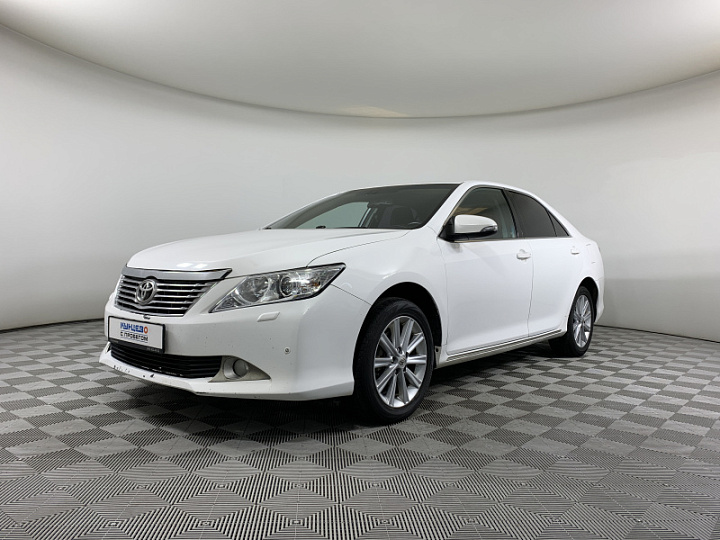 TOYOTA Camry 2.5, 2013 года, Автоматическая, БЕЛЫЙ