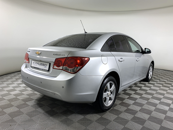 CHEVROLET Cruze 1.6, 2011 года, Автоматическая, Серебристый металлик