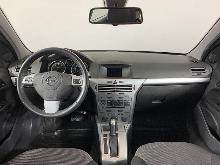 OPEL Astra 1.8, 2012 года, Автоматическая, Серебристый