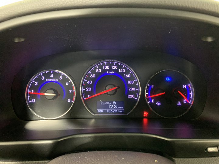 HYUNDAI Santa Fe 2.4, 2012 года, Автоматическая, СЕРЫЙ