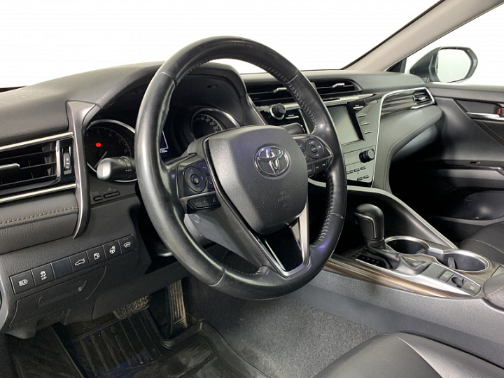 TOYOTA Camry 2.5, 2019 года, Автоматическая, БЕЛЫЙ