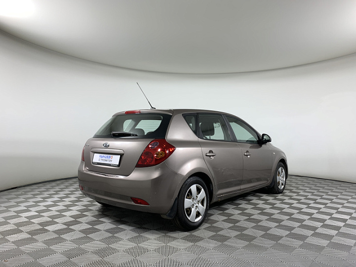 KIA Ceed 1.6, 2009 года, Механика, БЕЖЕВЫЙ