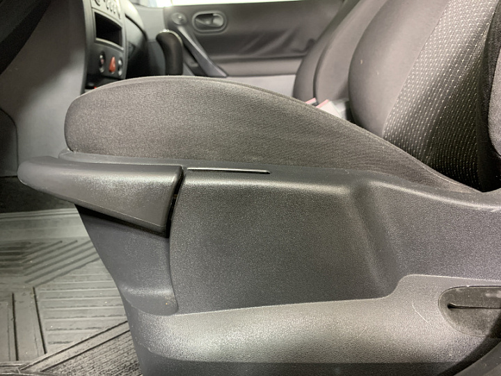 RENAULT Megane 1.6, 2005 года, Механика, Серо-бежевый