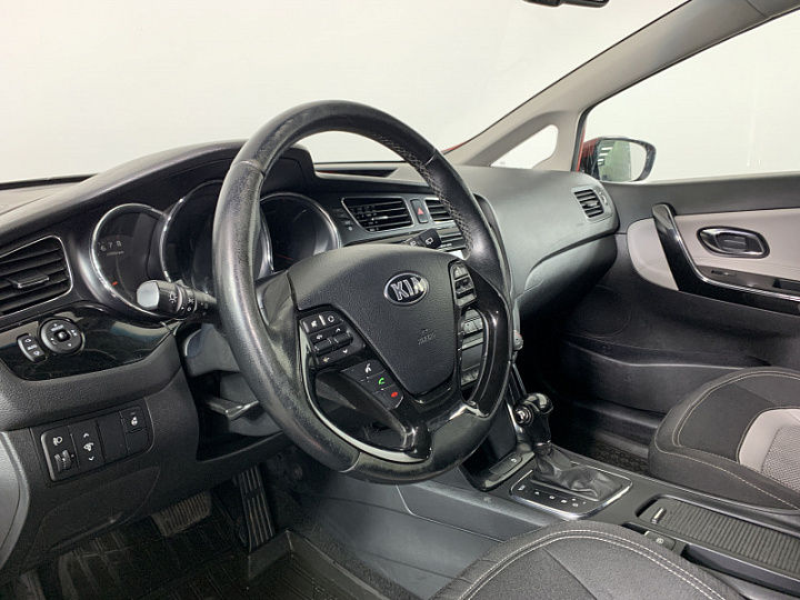 KIA Ceed 1.6, 2013 года, Автоматическая, КРАСНЫЙ