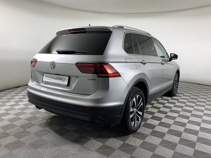 VOLKSWAGEN Tiguan 2, 2019 года, Автоматическая, Серебристый