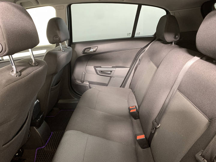 OPEL Astra 1.6, 2012 года, Механика, ТЕМНО-СЕРЫЙ