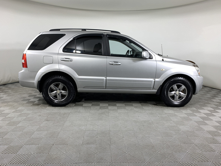 KIA Sorento 2.5, 2009 года, Автоматическая, Серебристый