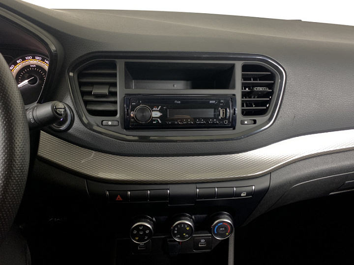 LADA (ВАЗ) Vesta 1.6, 2024 года, Механика, Белый