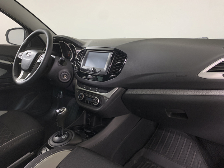 Lada Vesta 1.8, 2019 года, Робот, Серебристый