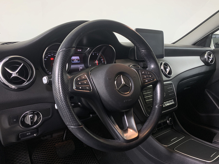 MERCEDES-BENZ GLA 1.6, 2019 года, Автоматическая, БЕЛЫЙ