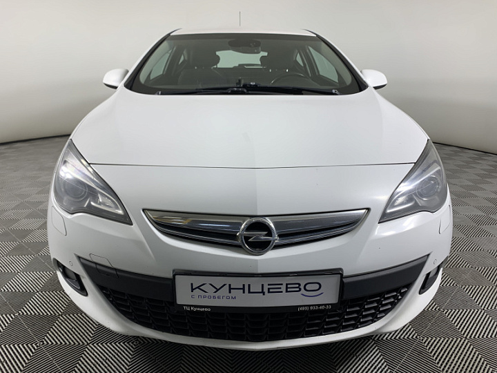 Opel Astra 1.8, 2012 года, Механика, Белый