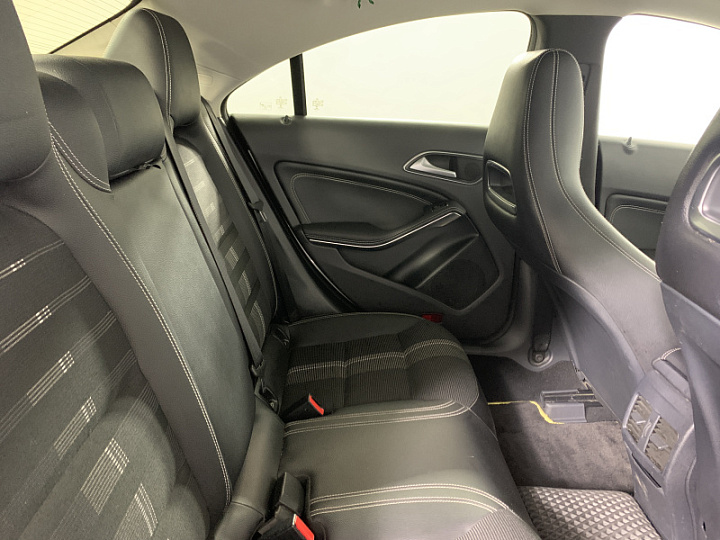 MERCEDES-BENZ CLA 1.6, 2017 года, Робот, Серебристый