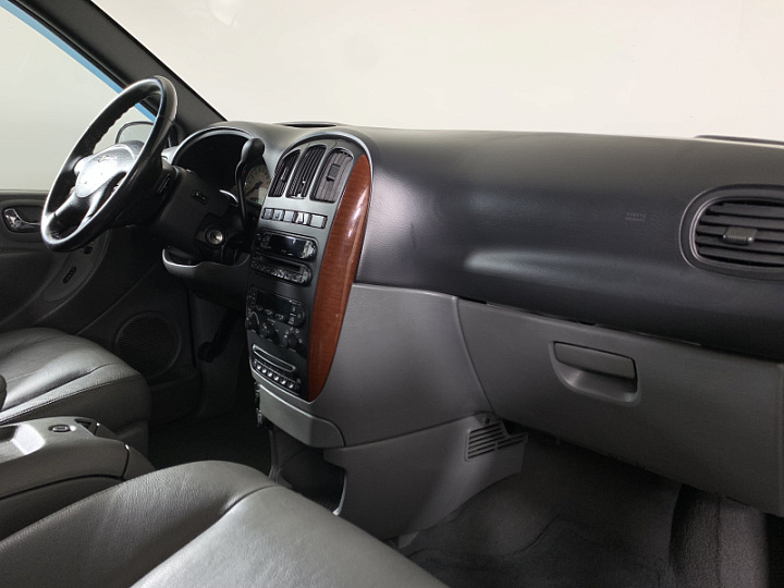 Chrysler Voyager 3.3, 2006 года, Автоматическая, Черный