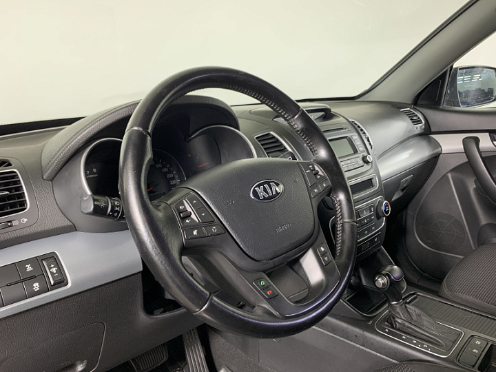 KIA Sorento 2.4, 2013 года, Автоматическая, БЕЖЕВЫЙ