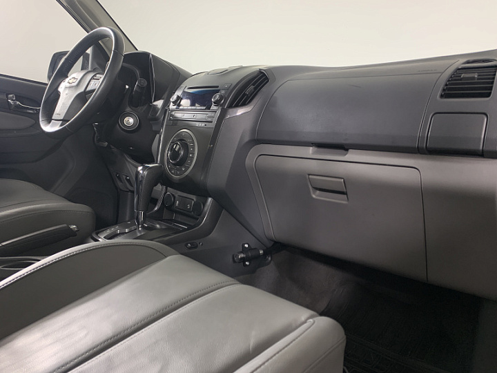 CHEVROLET TrailBlazer 2.8, 2014 года, Автоматическая, Черный металлик