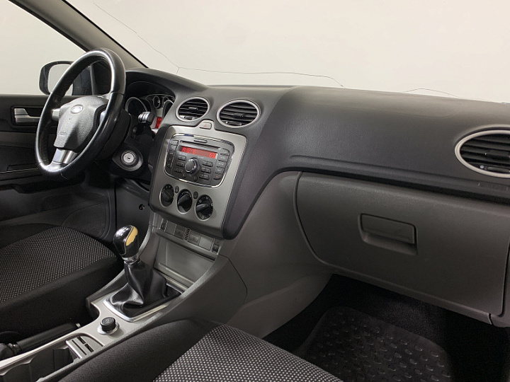 Ford Focus 1.8, 2010 года, Механика, СЕРЫЙ