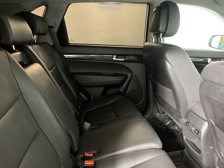 KIA Sorento 2.4, 2017 года, Автоматическая, БЕЛЫЙ
