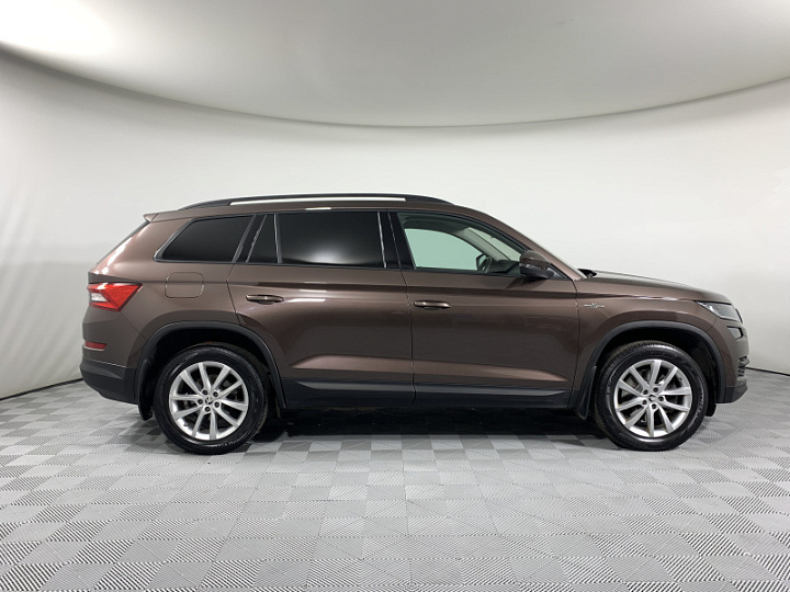 SKODA Kodiaq 2, 2018 года, Автоматическая, КОРИЧНЕВЫЙ
