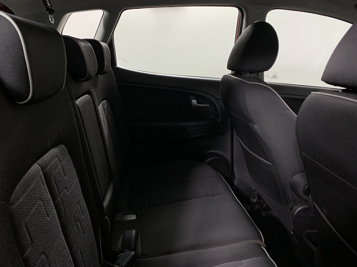 KIA Venga 1.6, 2012 года, Автоматическая, КРАСНЫЙ