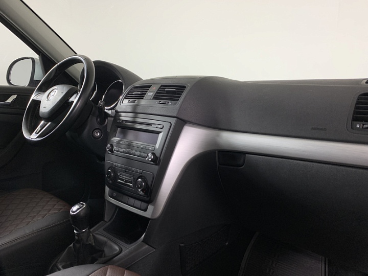 SKODA Yeti 1.6, 2014 года, Механика, КОРИЧНЕВЫЙ