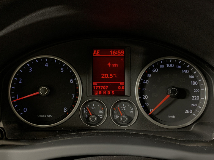 VOLKSWAGEN Tiguan 2, 2009 года, Автоматическая, ЧЕРНЫЙ