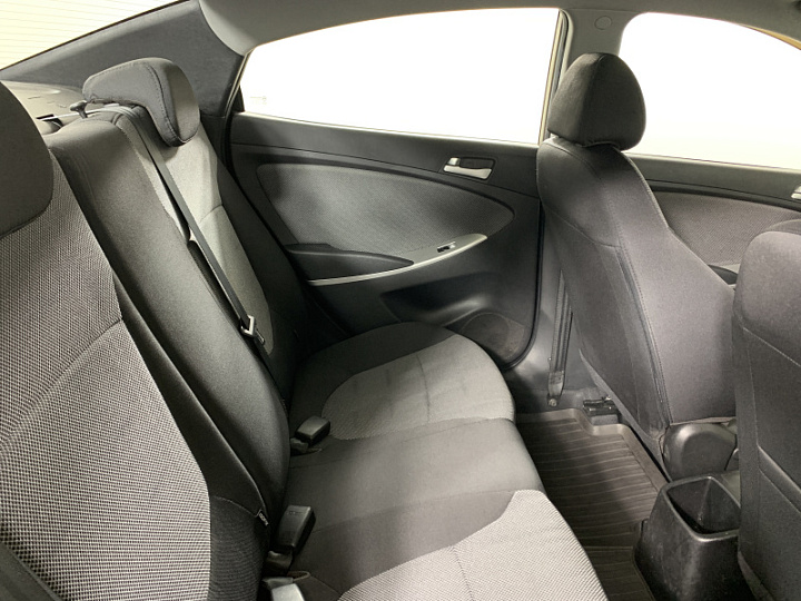HYUNDAI Solaris 1.6, 2012 года, Автоматическая, Бежево-серый