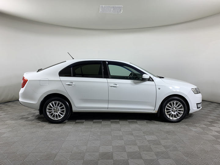 SKODA Rapid 1.4, 2015 года, Робот, БЕЛЫЙ