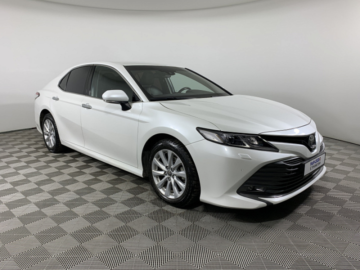 TOYOTA Camry 2.5, 2019 года, Автоматическая, БЕЛЫЙ
