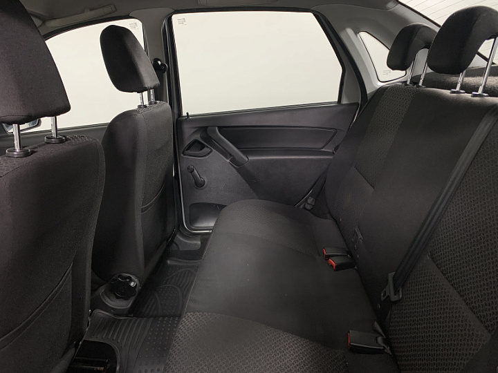 Lada Granta 1.6, 2016 года, Механика, Серебристый