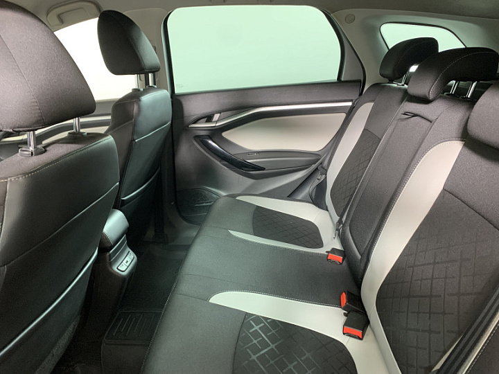LADA (ВАЗ) Vesta 1.8, 2019 года, Робот, cеребристый