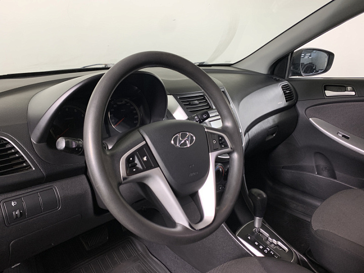 HYUNDAI Solaris 1.6, 2012 года, Автоматическая, ЧЕРНЫЙ