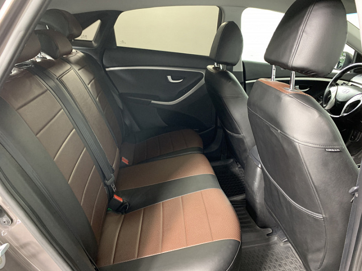 HYUNDAI i30 1.6, 2013 года, Автоматическая, КОРИЧНЕВЫЙ