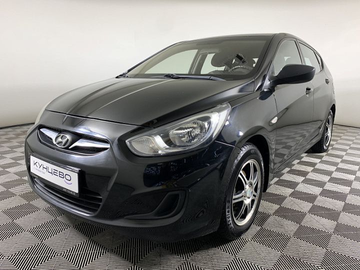 Hyundai Solaris 1.6, 2012 года, Механика, Черный