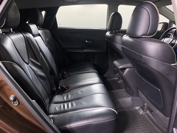 Toyota Venza 2.7, 2013 года, Автоматическая, Темно-Коричневый
