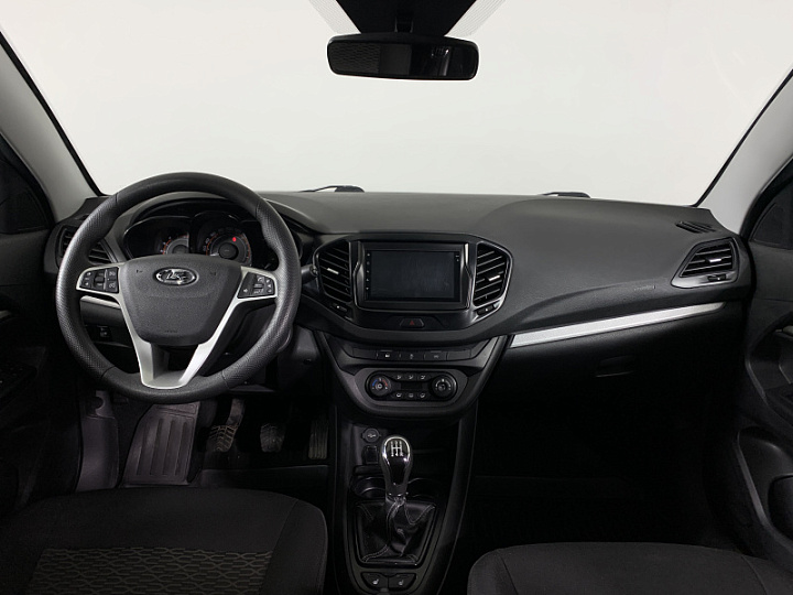 Lada Vesta 1.6, 2018 года, Механика, Серебристый