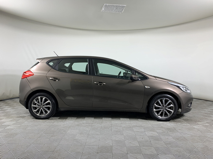 KIA Ceed 1.6, 2015 года, Механика, КОРИЧНЕВЫЙ