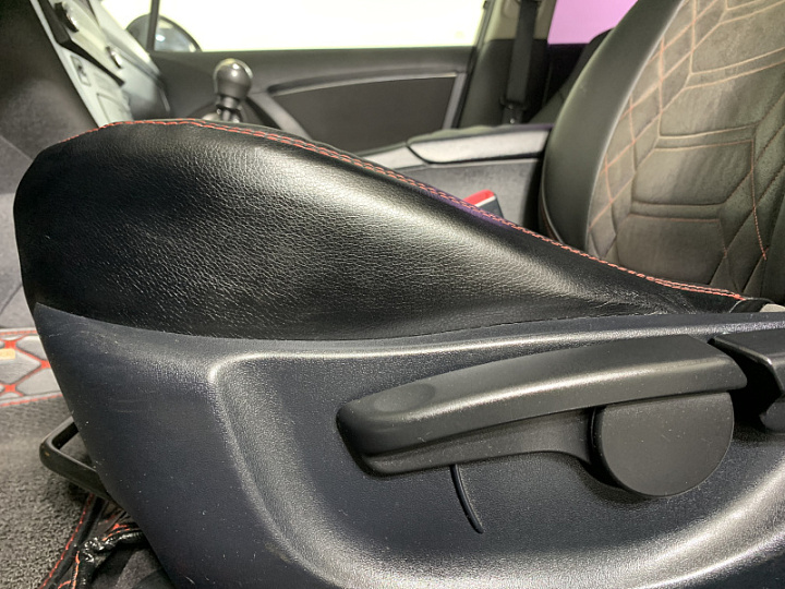 TOYOTA Avensis 1.8, 2011 года, Механика, ЧЕРНЫЙ