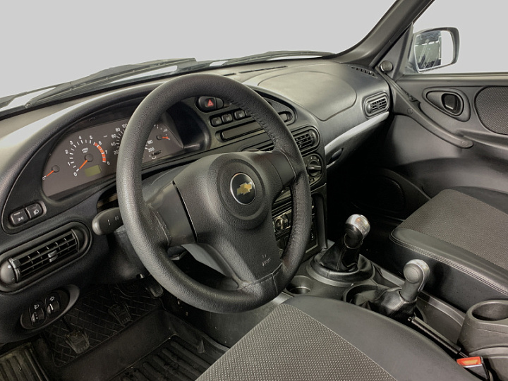 CHEVROLET Niva 1.7, 2013 года, Механика, ТЕМНО-СЕРЫЙ