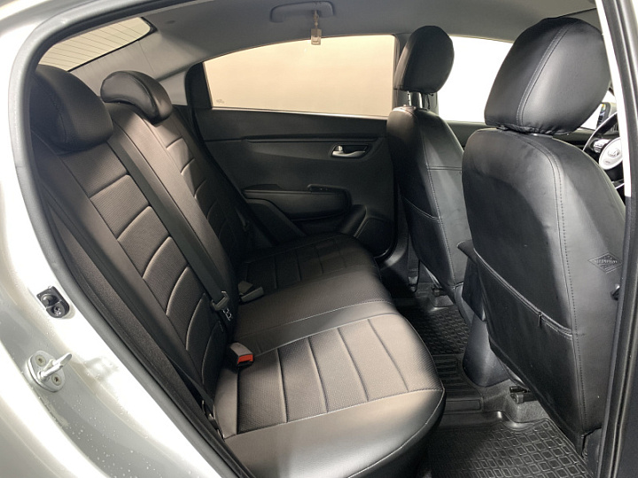 KIA Rio 1.6, 2019 года, Автоматическая, Серебристый
