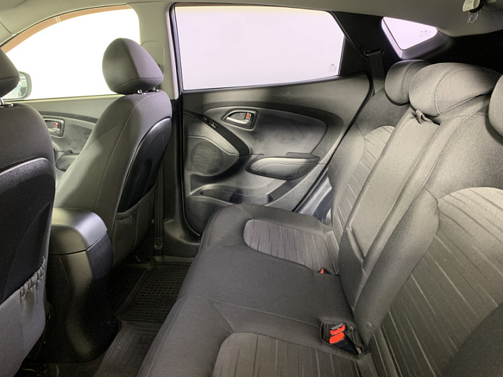 HYUNDAI ix35 2, 2014 года, Механика, СЕРЫЙ